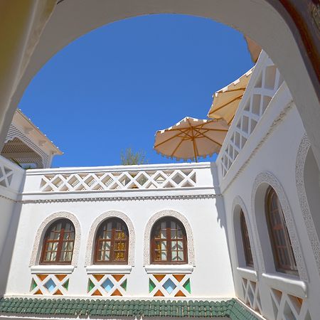 Riad Palais Des Princesses & Spa Marrakesh Esterno foto The courtyard of the Dar Ben Abdallah