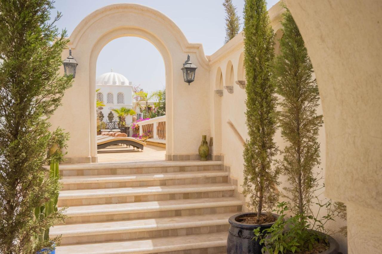 Riad Palais Des Princesses & Spa Marrakesh Esterno foto The resort's entrance