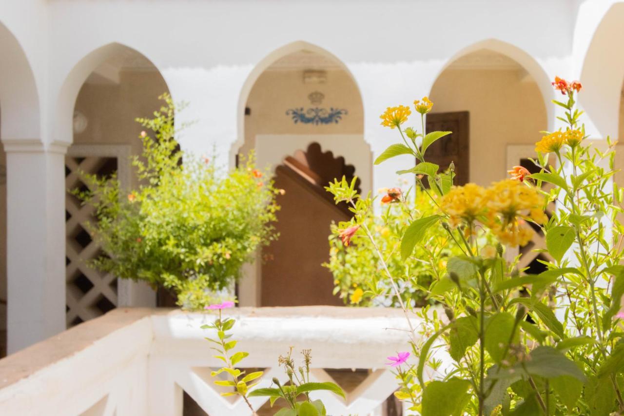 Riad Palais Des Princesses & Spa Marrakesh Esterno foto The courtyard of the Dar Ben Abdallah