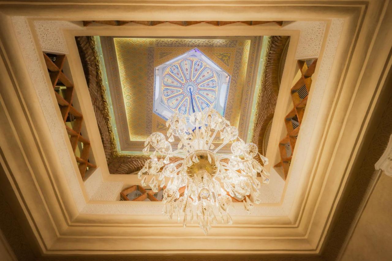 Riad Palais Des Princesses & Spa Marrakesh Esterno foto The ceiling of the hotel