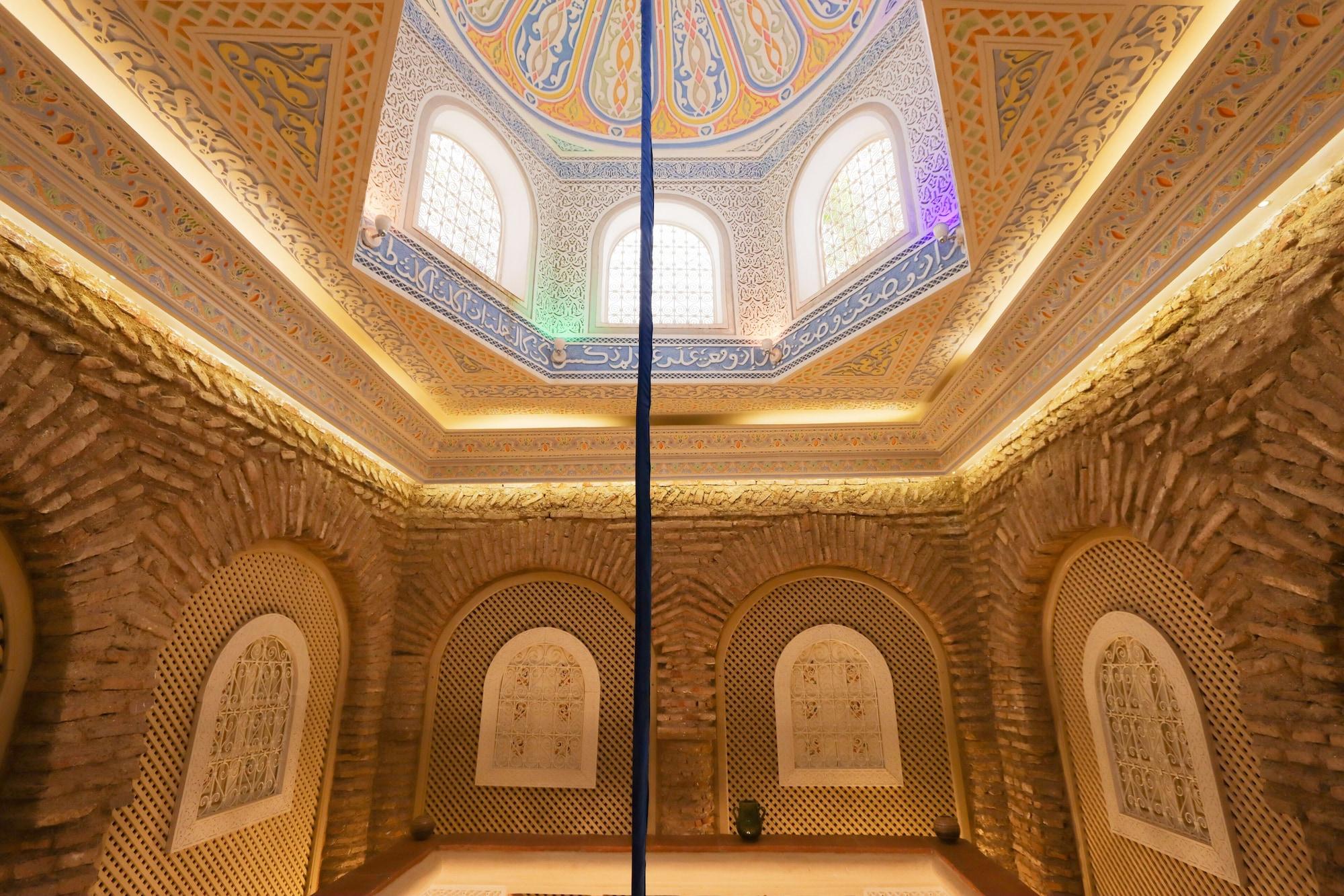 Riad Palais Des Princesses & Spa Marrakesh Esterno foto The interior of the mosque
