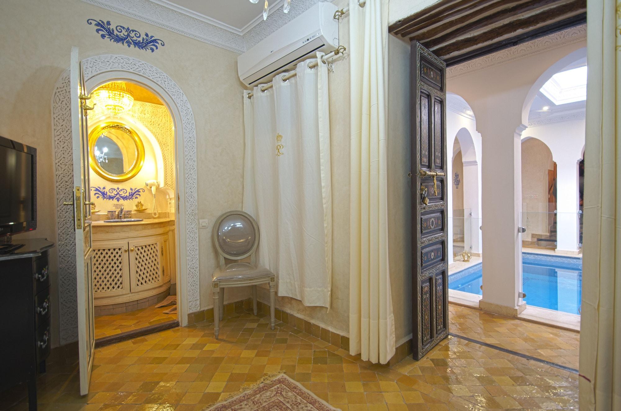 Riad Palais Des Princesses & Spa Marrakesh Esterno foto A hammam in Marrakech, Morocco