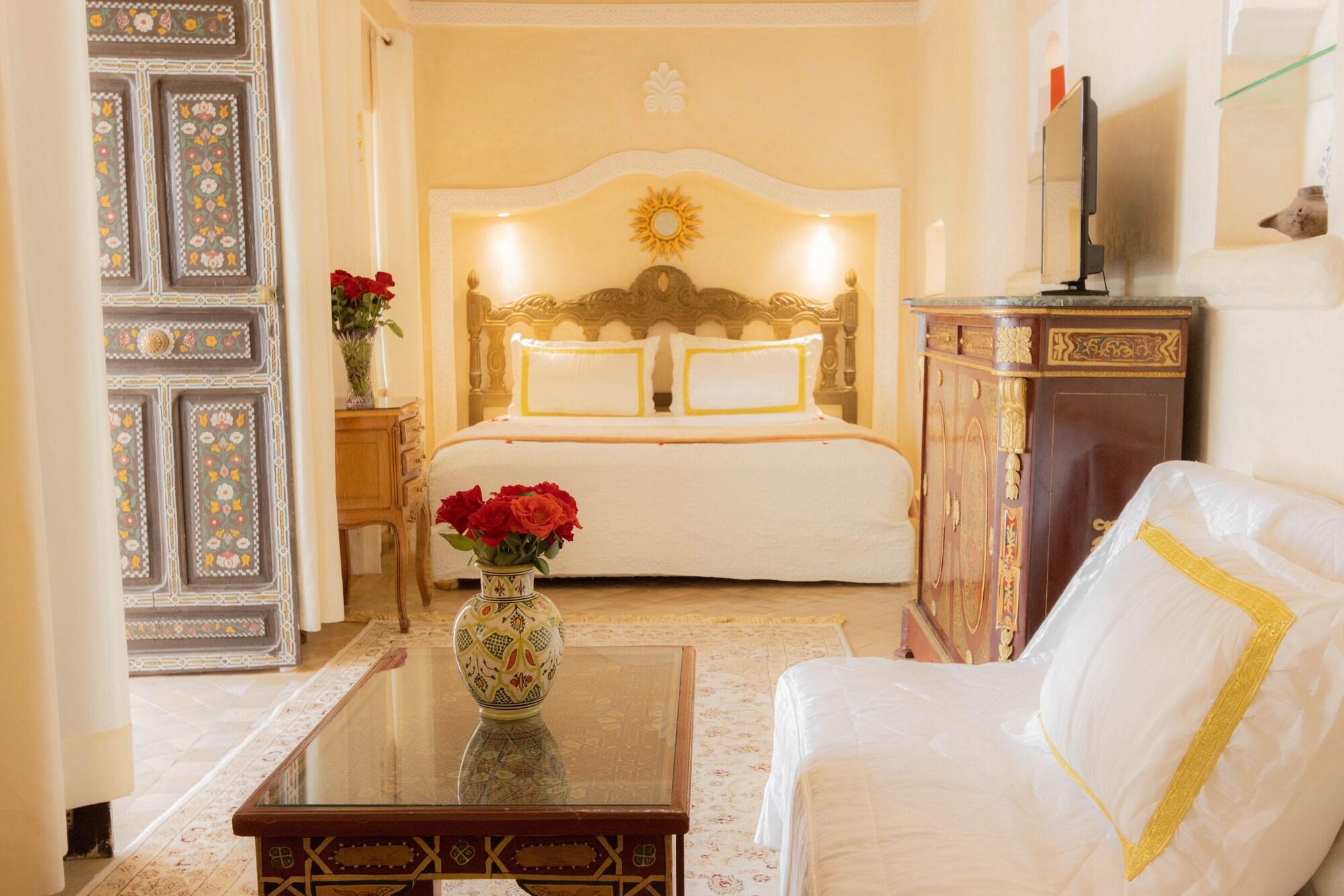 Riad Palais Des Princesses & Spa Marrakesh Esterno foto A room at the hotel