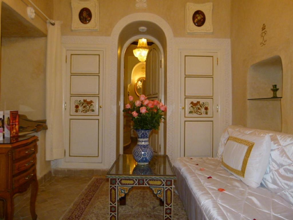 Riad Palais Des Princesses & Spa Marrakesh Esterno foto A room at the hotel